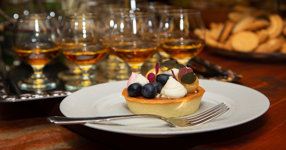 Glasses of dessert wine paired with a tart